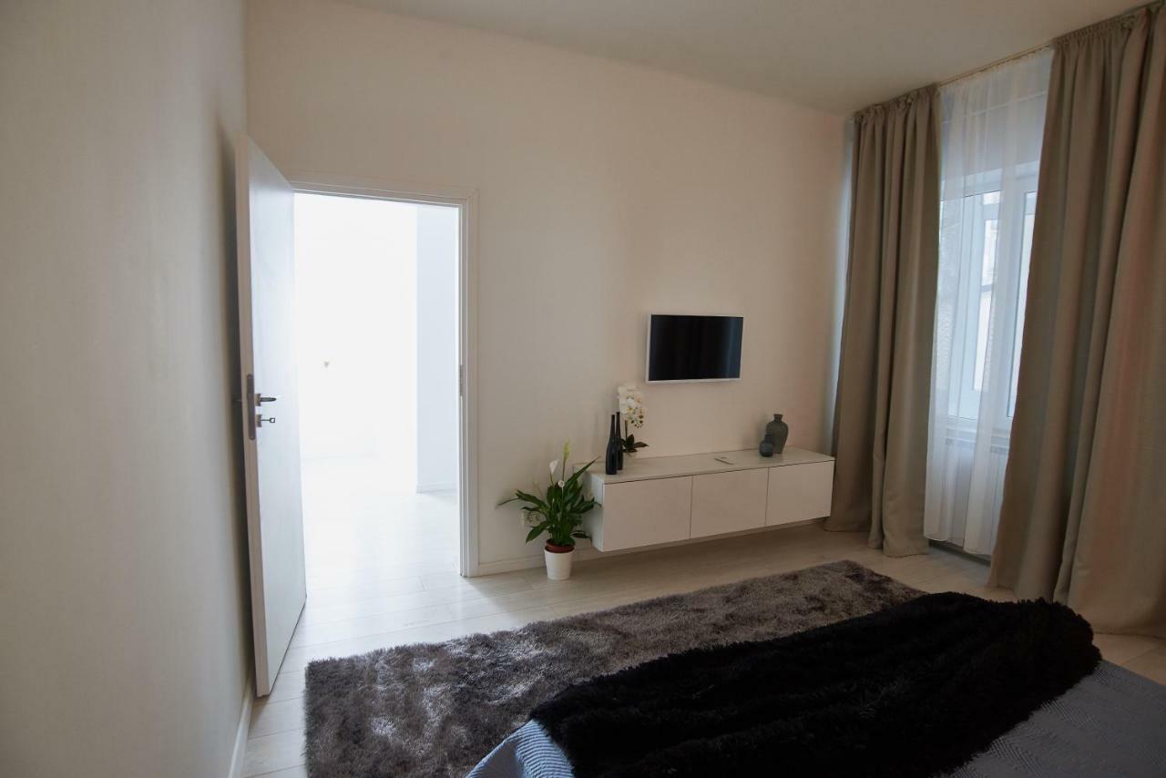 Metropole Apartments Old Town Букурещ Екстериор снимка