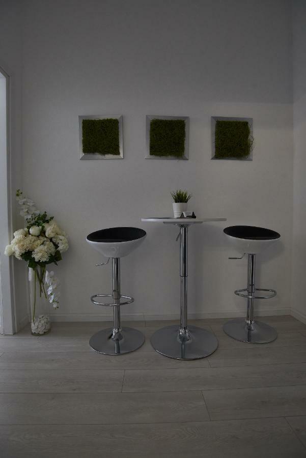 Metropole Apartments Old Town Букурещ Екстериор снимка